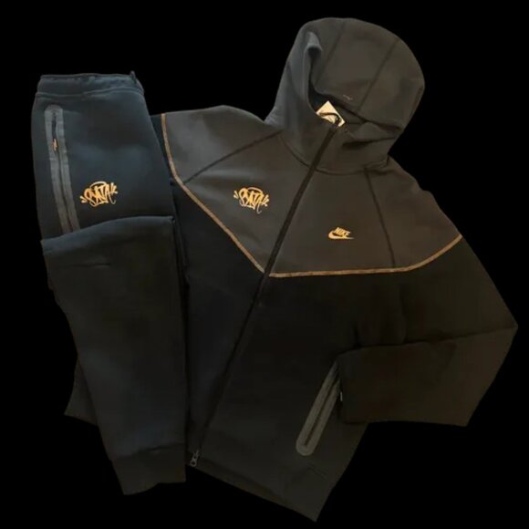 Nike x Central Cee Syn world tech fleece full tracksuit Black/Metallic Red Bronz - Picture 2 of 3